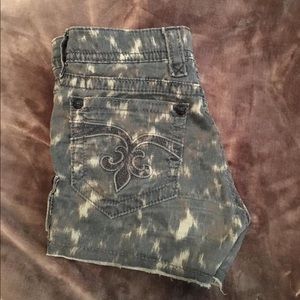 Size 26 Rock Revival Shorts